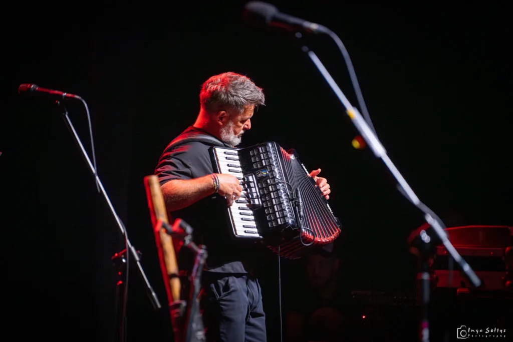 Zespół Raz Dwa Trzy na scenie, koncert jubileuszowy na 35-lecie (9)